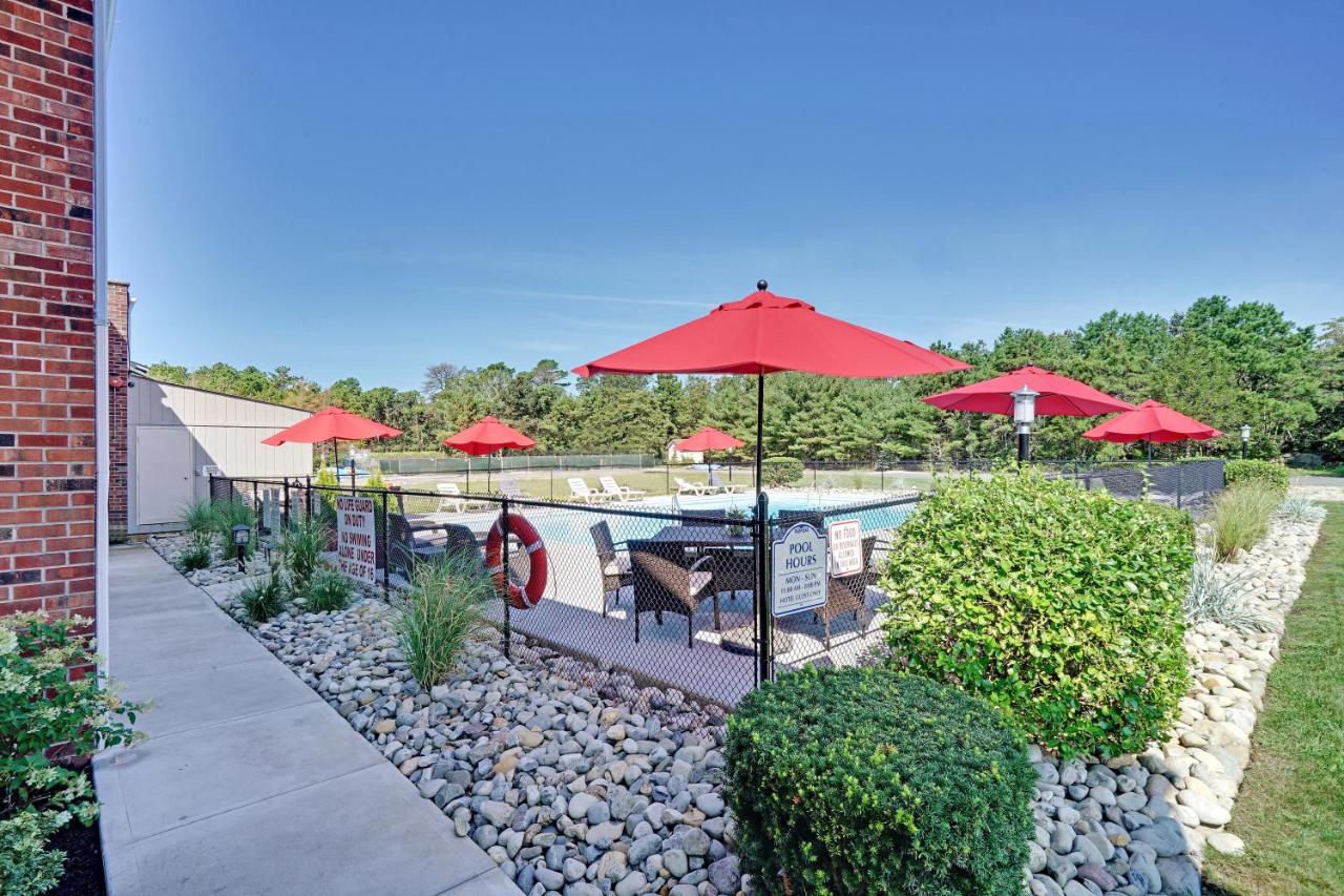 | Blue Creek Inn