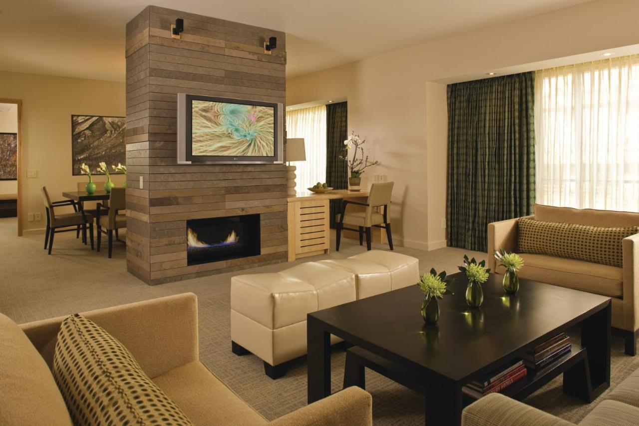 | Four Seasons Hotel Seattle