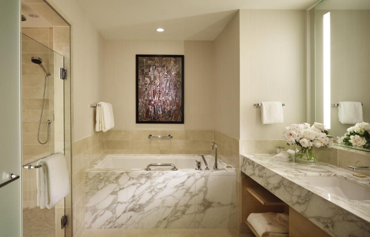| Four Seasons Hotel Seattle