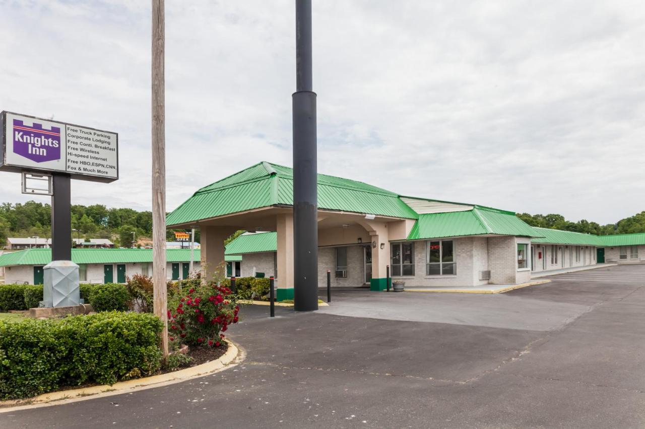 | Knights Inn Hurricane Mills