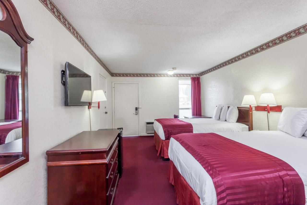 | Knights Inn Hurricane Mills