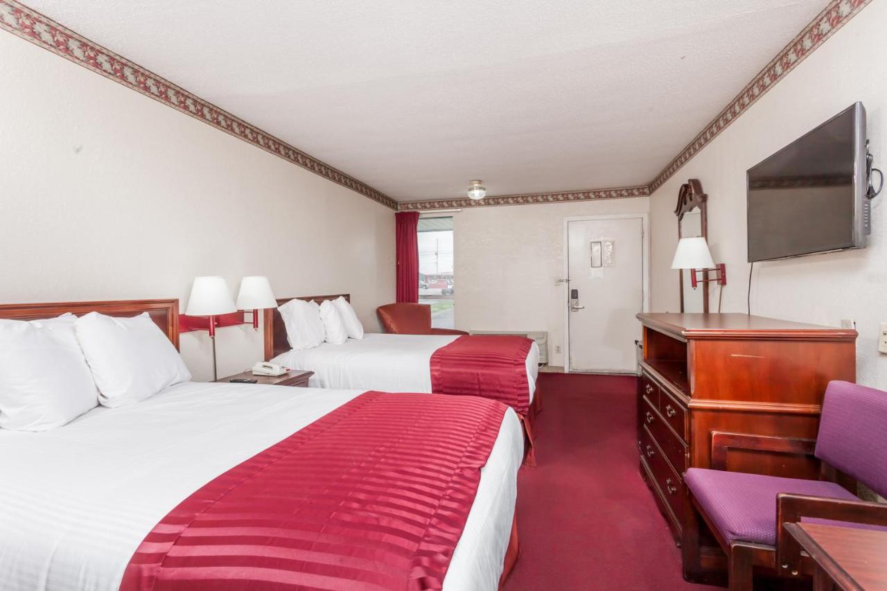 | Knights Inn Hurricane Mills