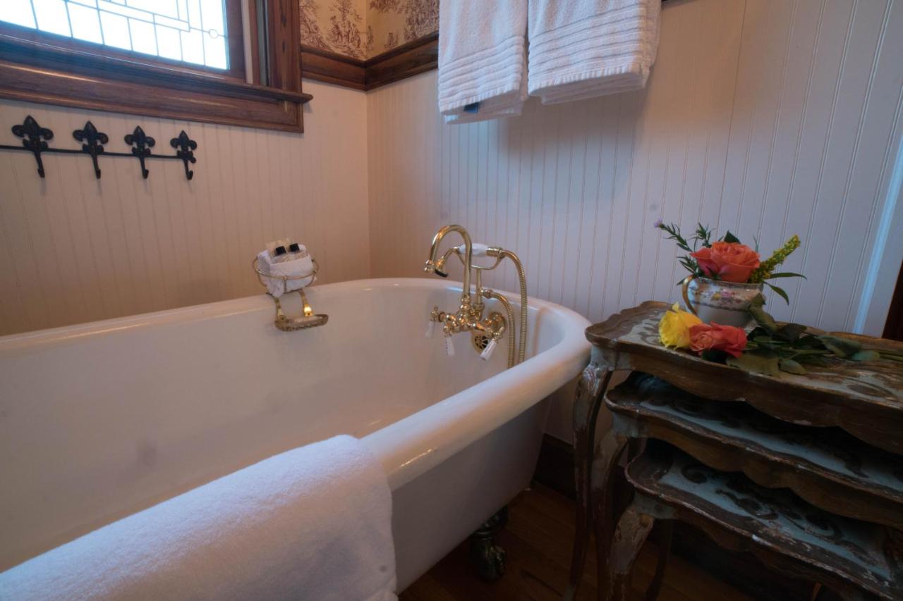 | The Victoria Bed & Breakfast