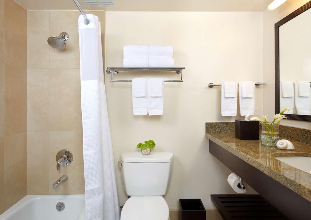 Diamond Head Suite at Park Shore Waikiki