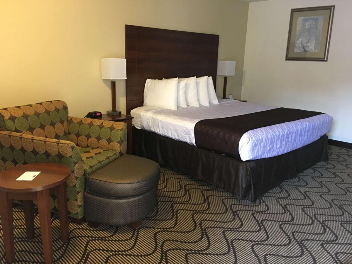 King Room - Non-Smoking at Best Western Heritage Inn