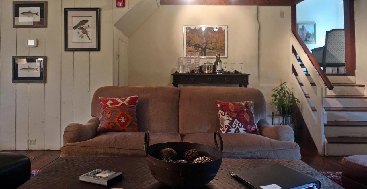 | Inn at Glencairn