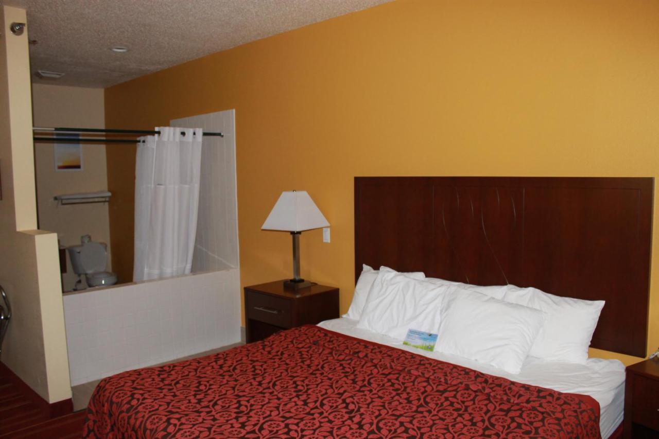 King Suite - Non-Smoking at Days Inn by Wyndham Walcott Davenport