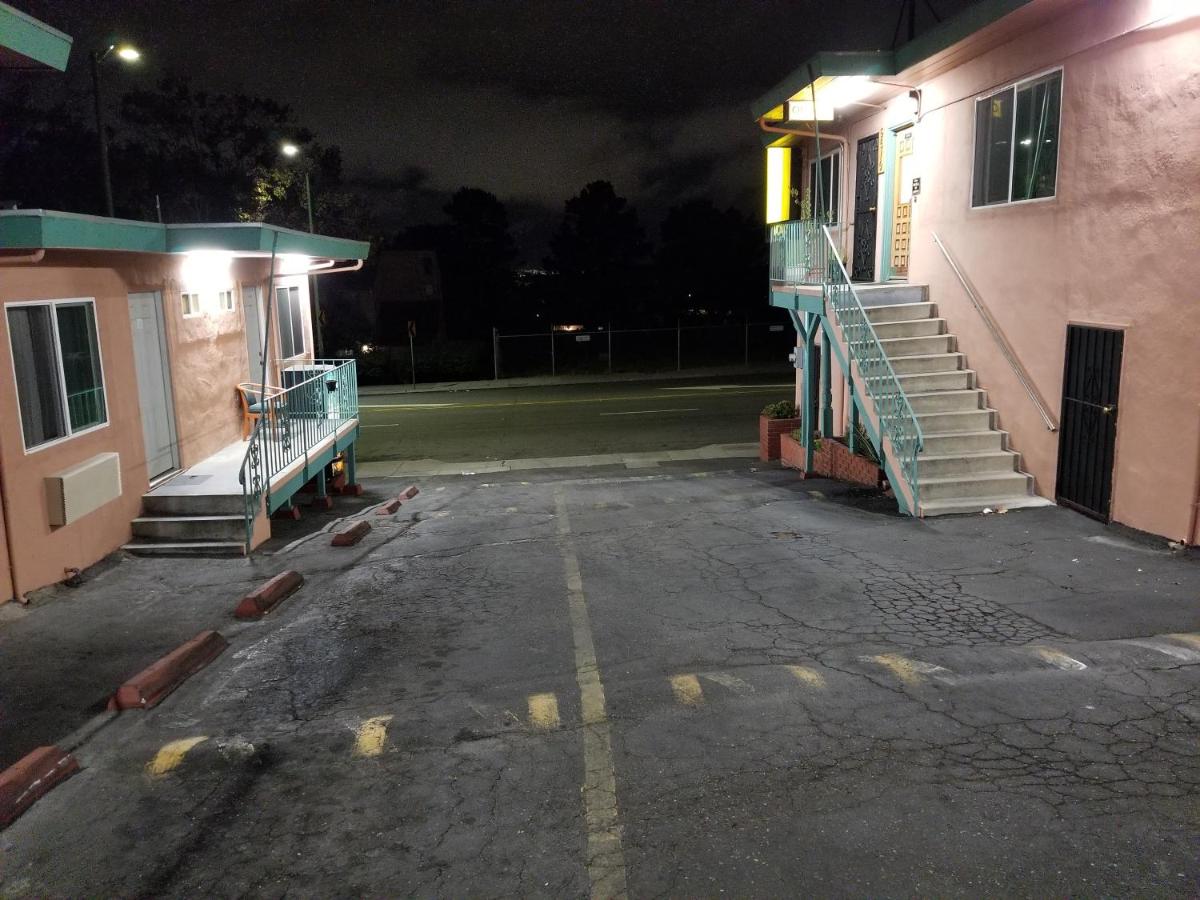 | TRAVIS LODGE MOTEL 16