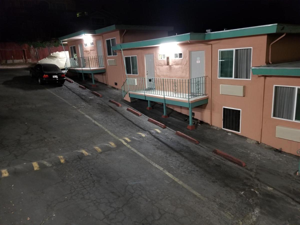 | TRAVIS LODGE MOTEL 16