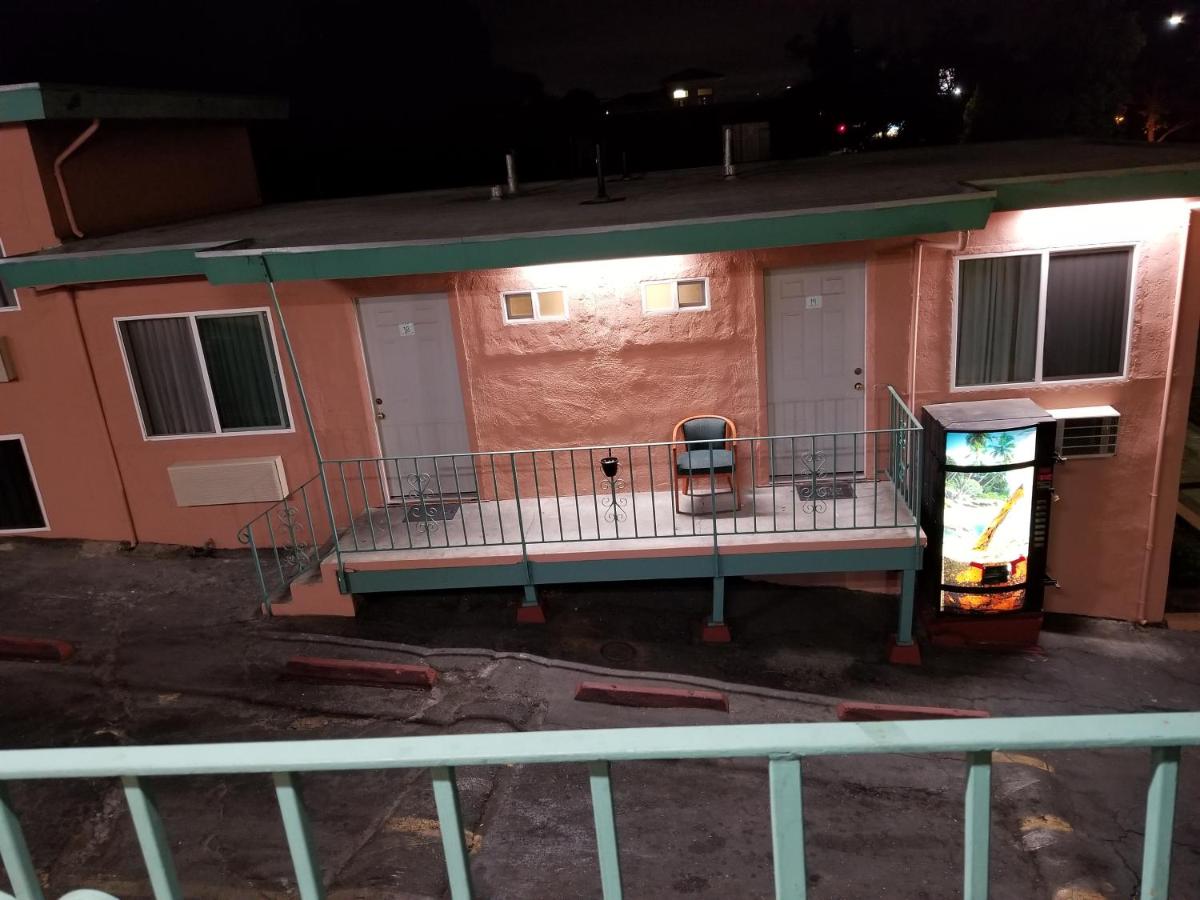 | TRAVIS LODGE MOTEL 16