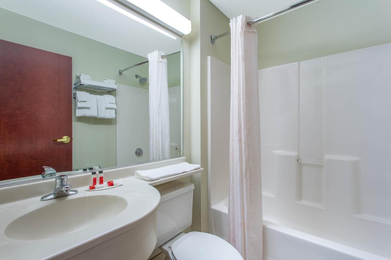 Deluxe Queen Room with Two Queen Beds - Non-Smoking at Microtel Inn & Suites by Wyndham Lillington / Campbell Univ