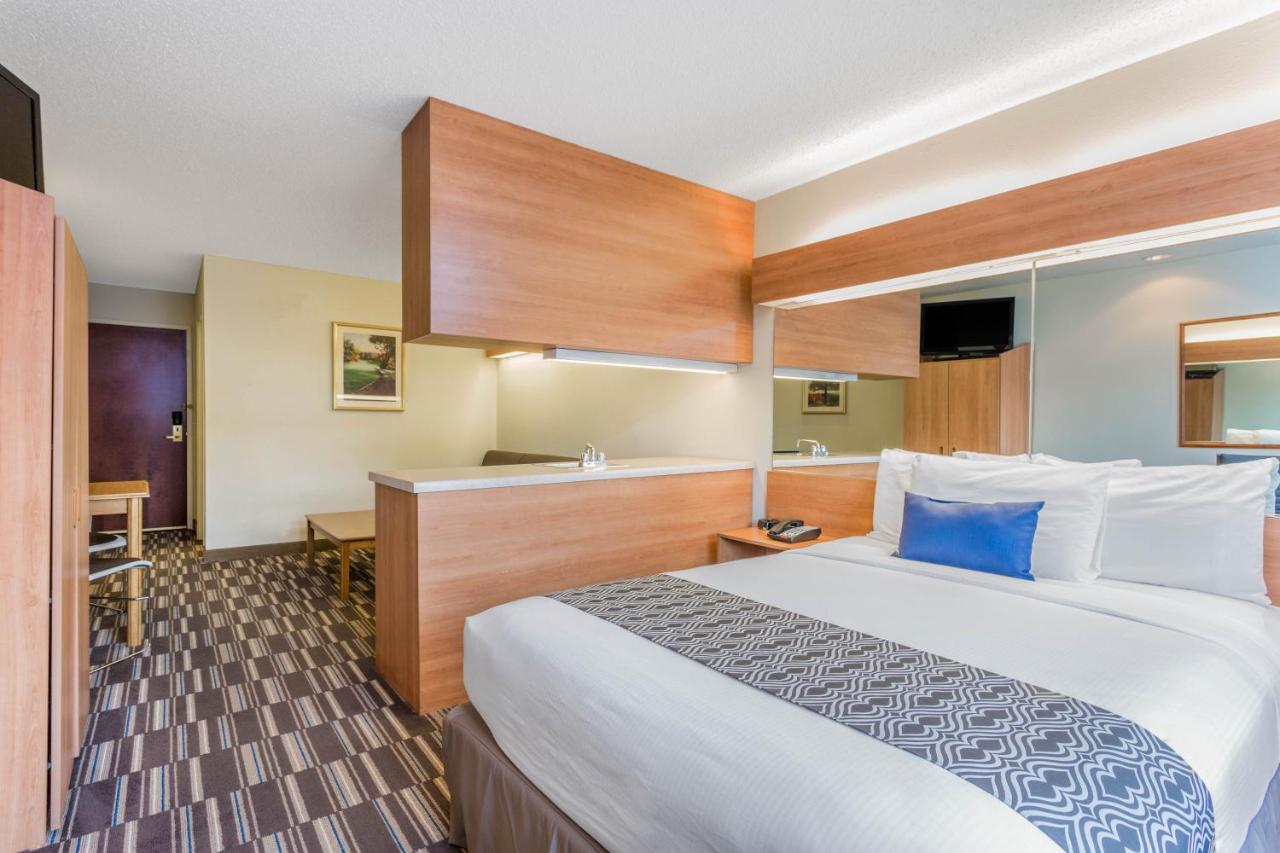 Queen Suite - Non-Smoking at Microtel Inn & Suites by Wyndham Lillington / Campbell Univ