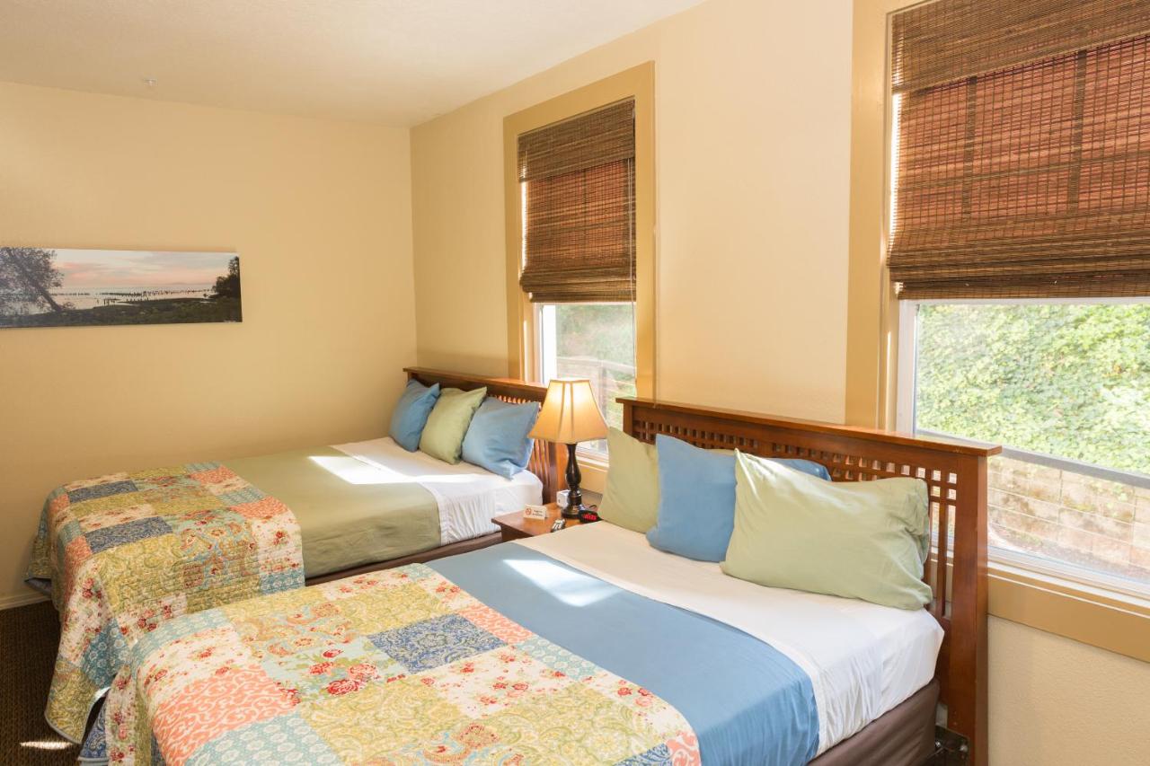 | Hotel Cathlamet