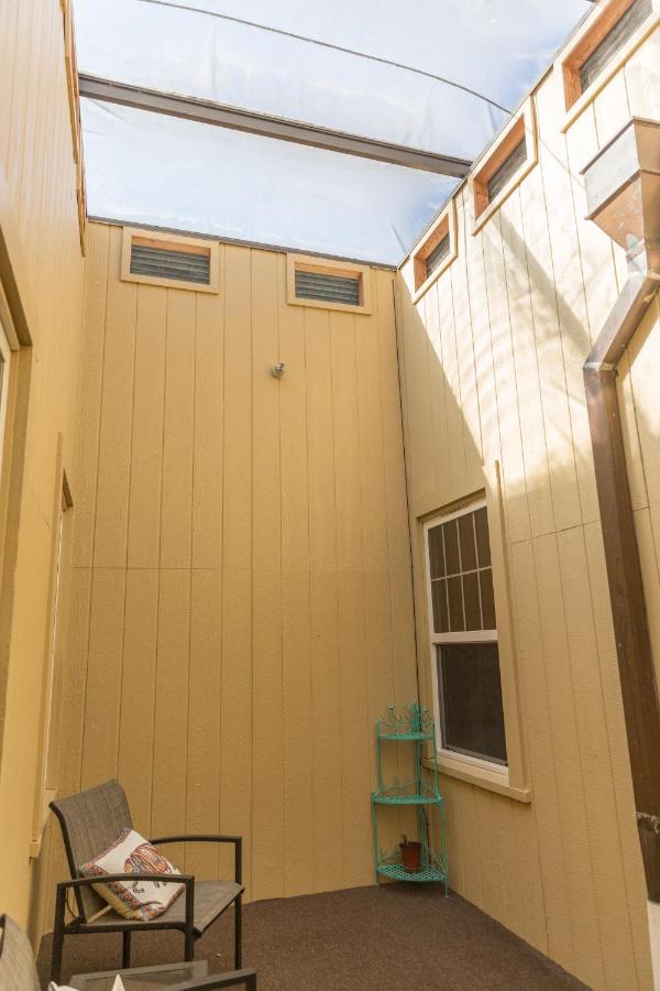 | Hotel Cathlamet