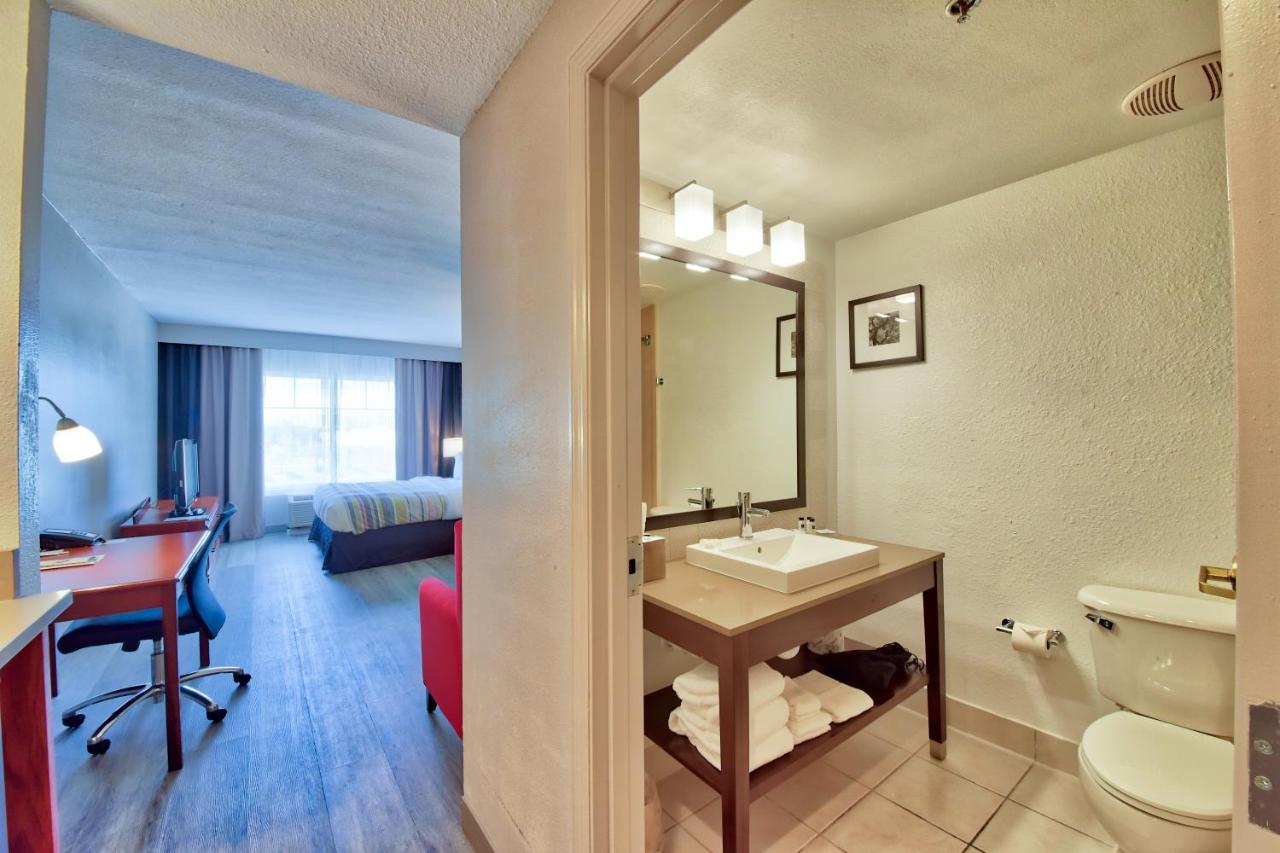 King Studio with Sofa Bed - Non-Smoking at Country Inn & Suites by Radisson, Ocala Southwest