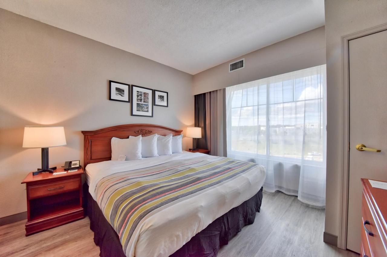 One-Bedroom King Suite - Non-Smoking at Country Inn & Suites by Radisson, Ocala Southwest