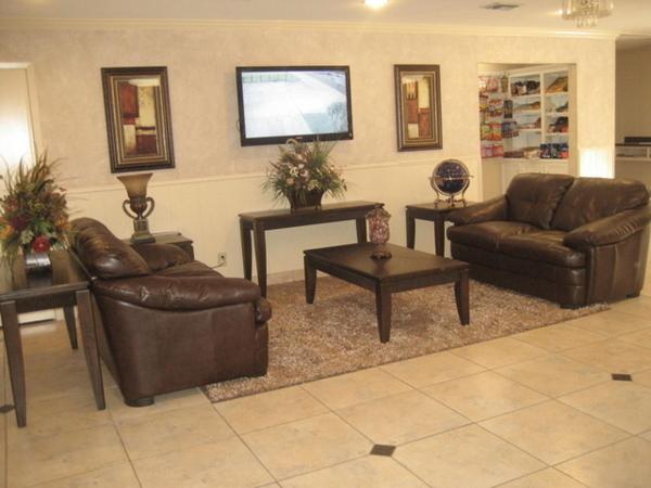  | Executive Inn Brookshire