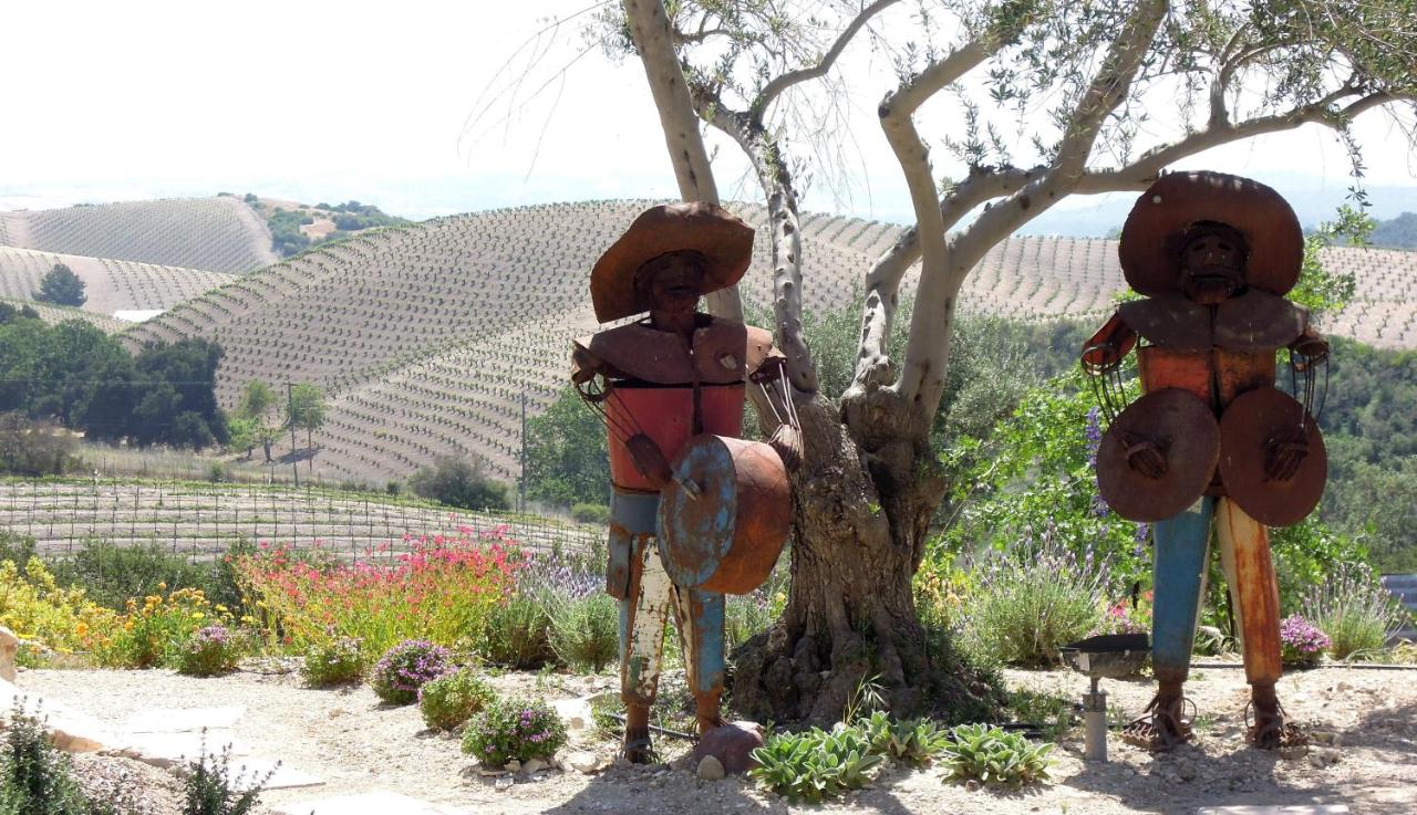 | Croad Vineyards - The Inn