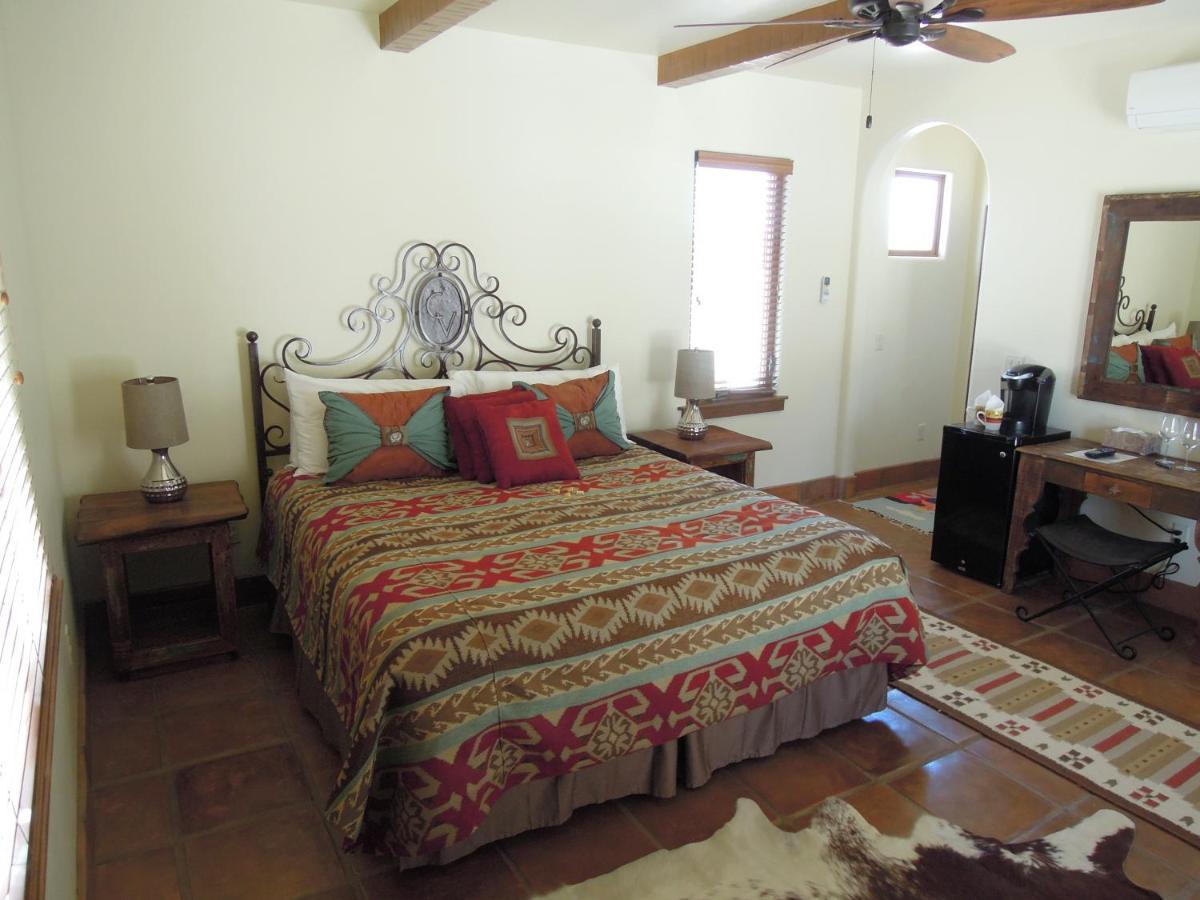 | Croad Vineyards - The Inn