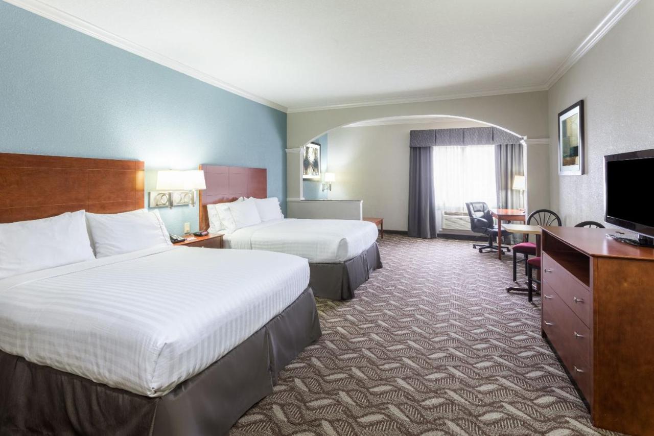  | Holiday Inn Express Hotel & Suites Lake Charles, an IHG Hotel