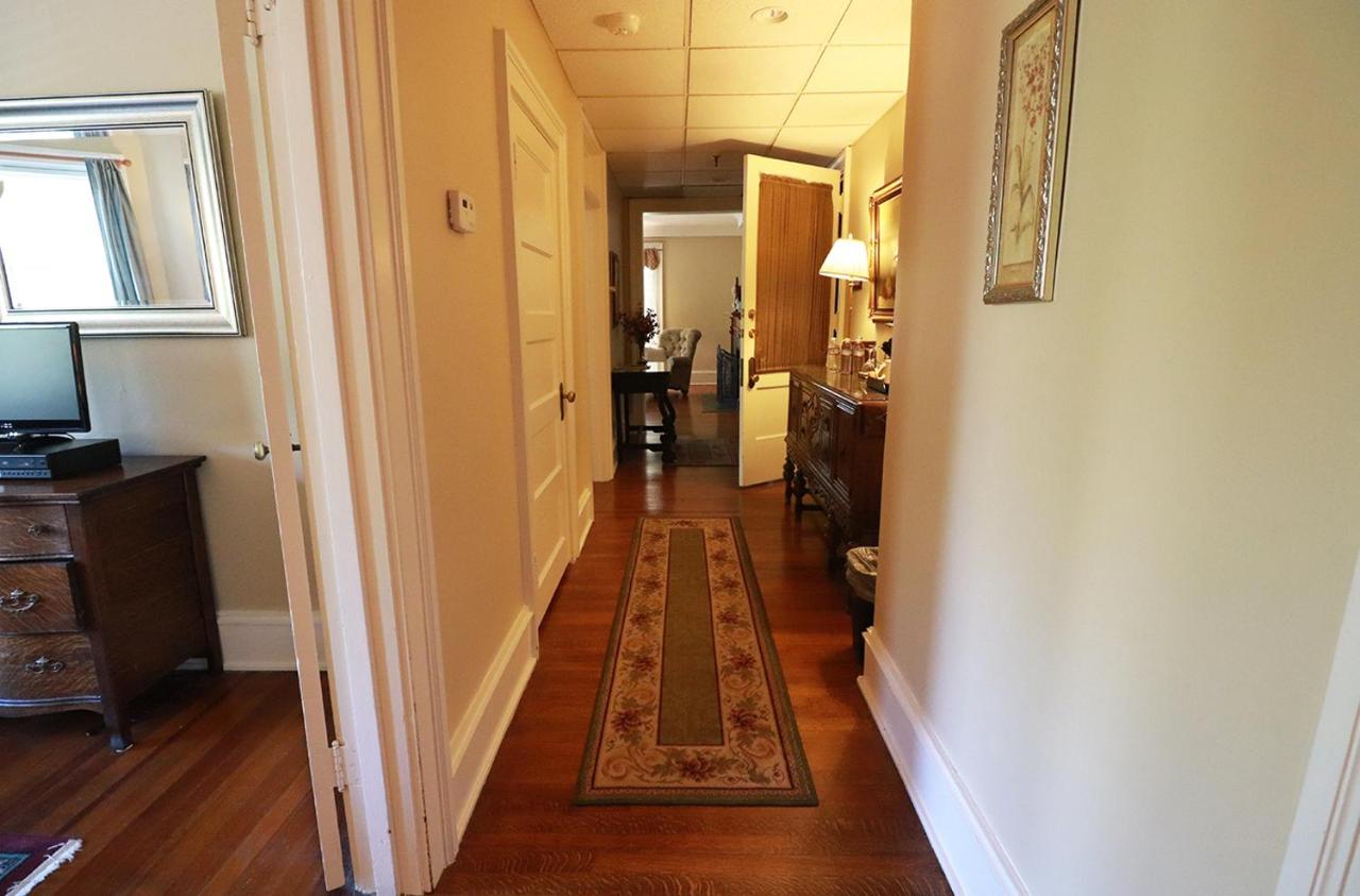 Quadruple Room with Balcony at Inn at 835 Boutique Hotel
