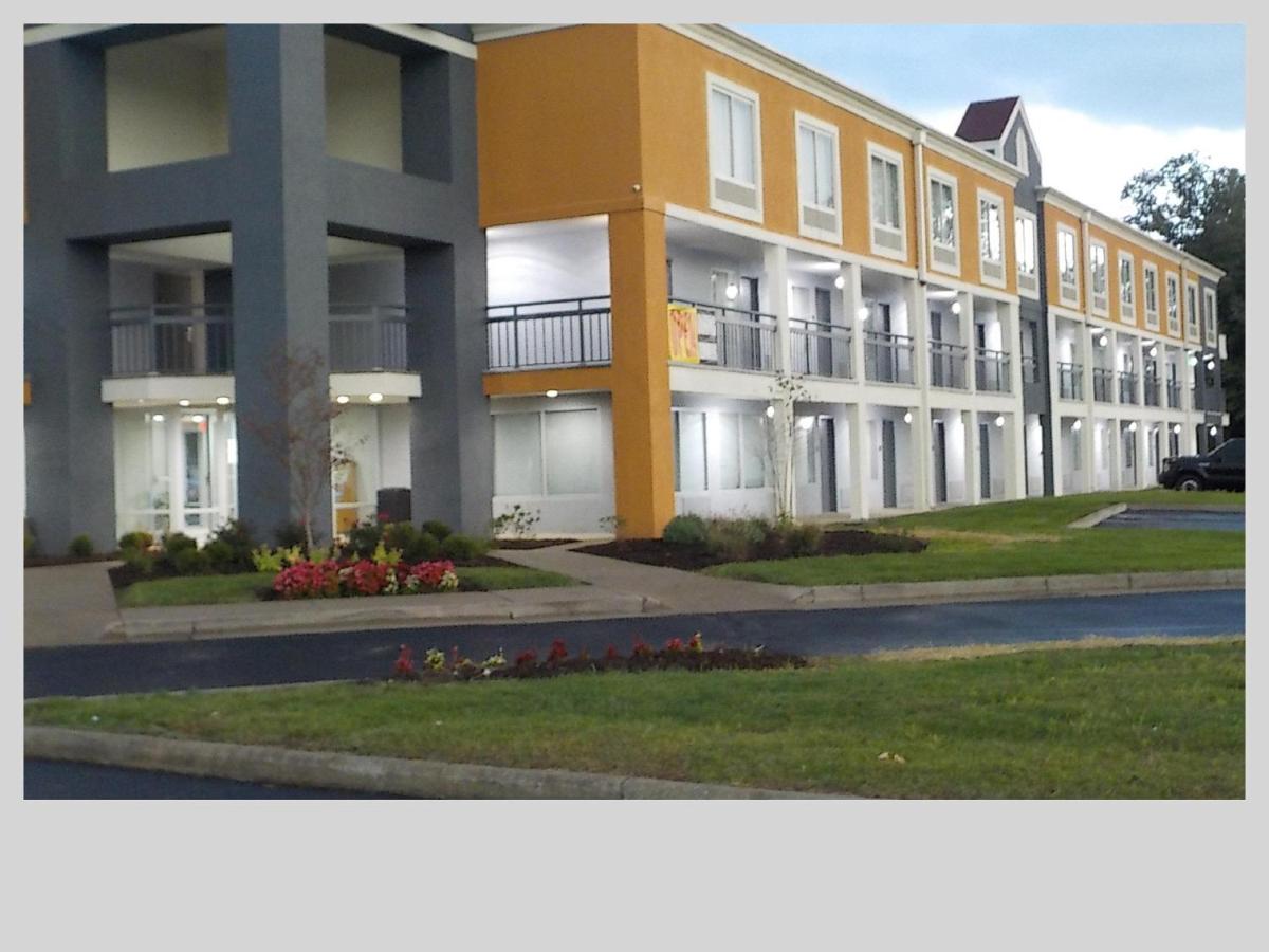 | Clarion Pointe Indianapolis Northeast