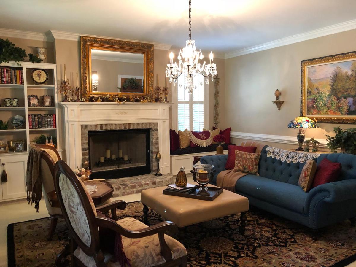 | Caroline's Bed and Breakfast