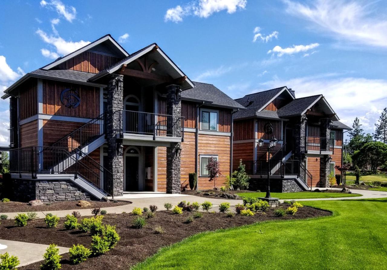 | Resort at Eagle Point Golf Club Lodging