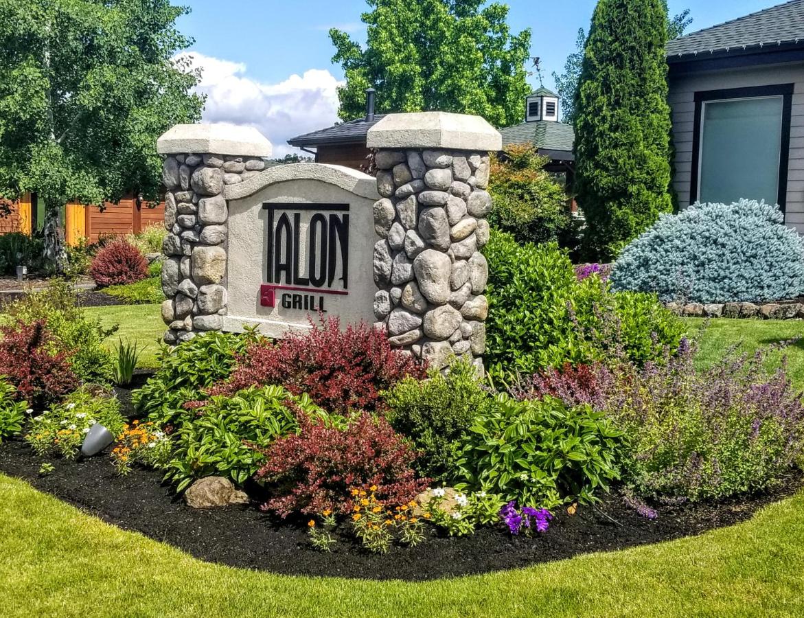 | Resort at Eagle Point Golf Club Lodging