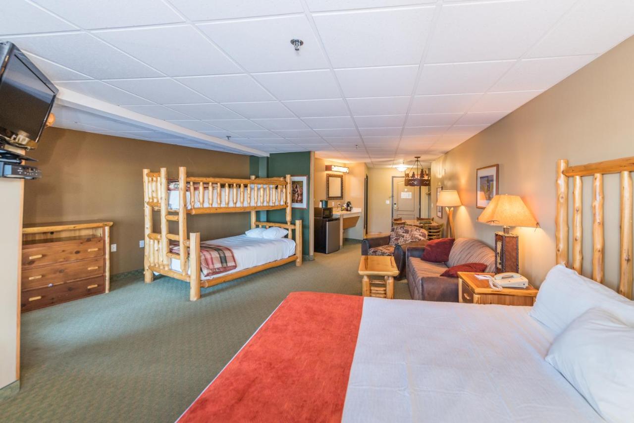| Grand Ely Lodge