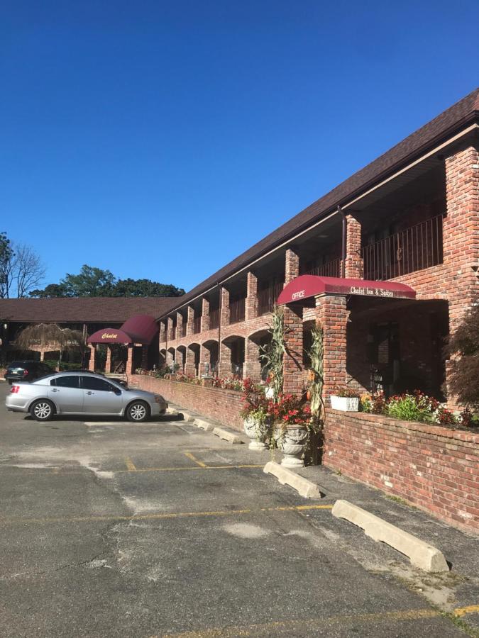 | Chalet Inn & Suites