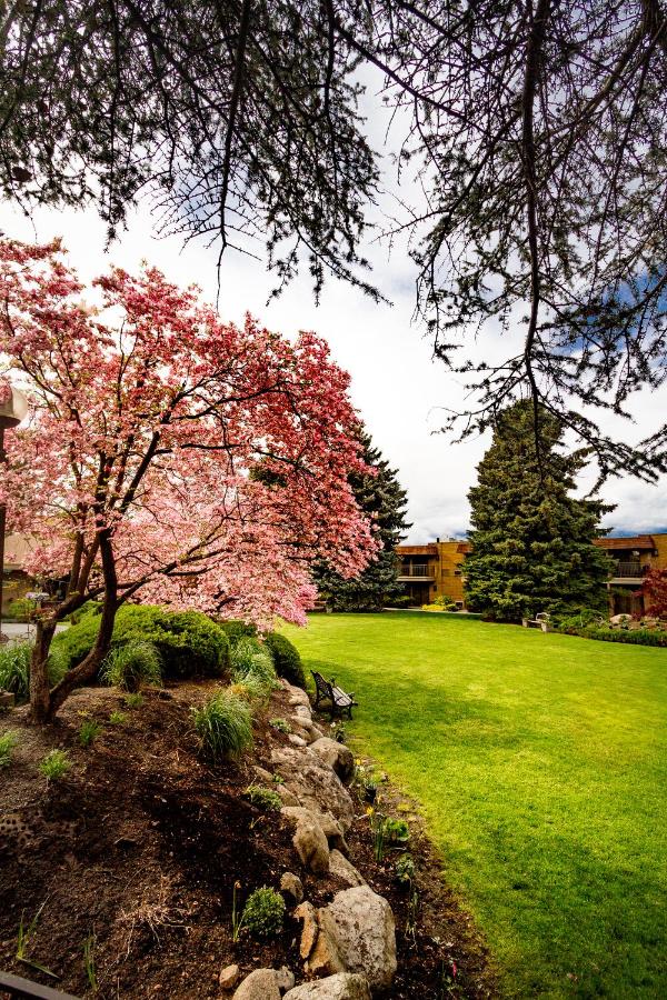  | Mirabeau Park Hotel