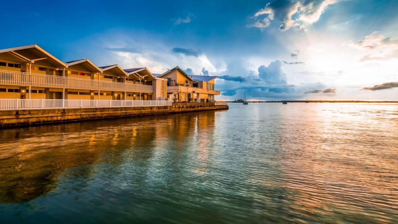  | Best Western Plus Yacht Harbor Inn