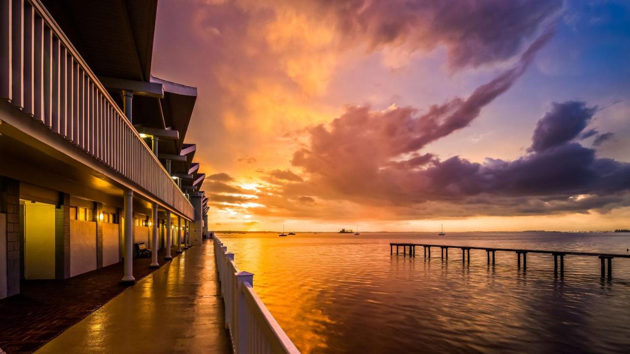  | Best Western Plus Yacht Harbor Inn
