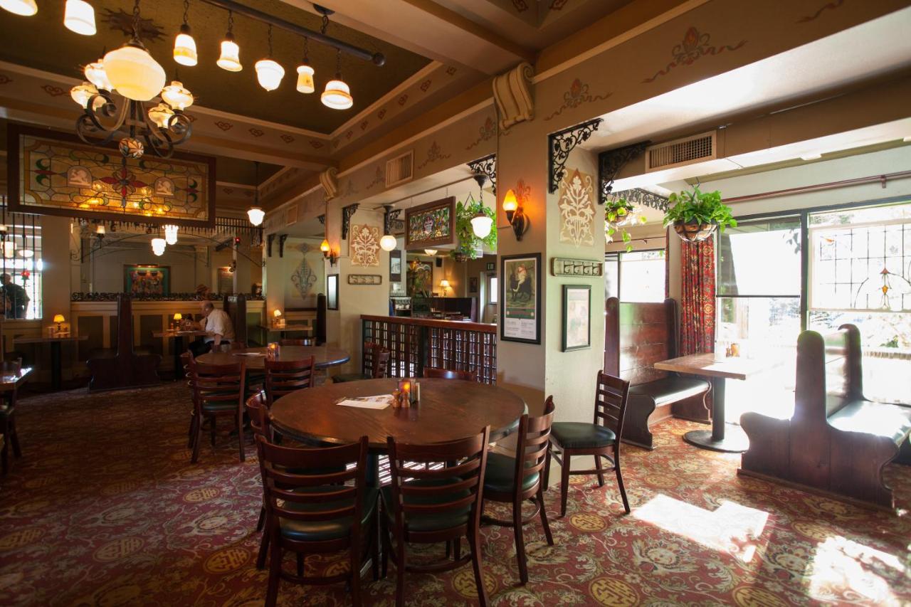 | McMenamins Grand Lodge