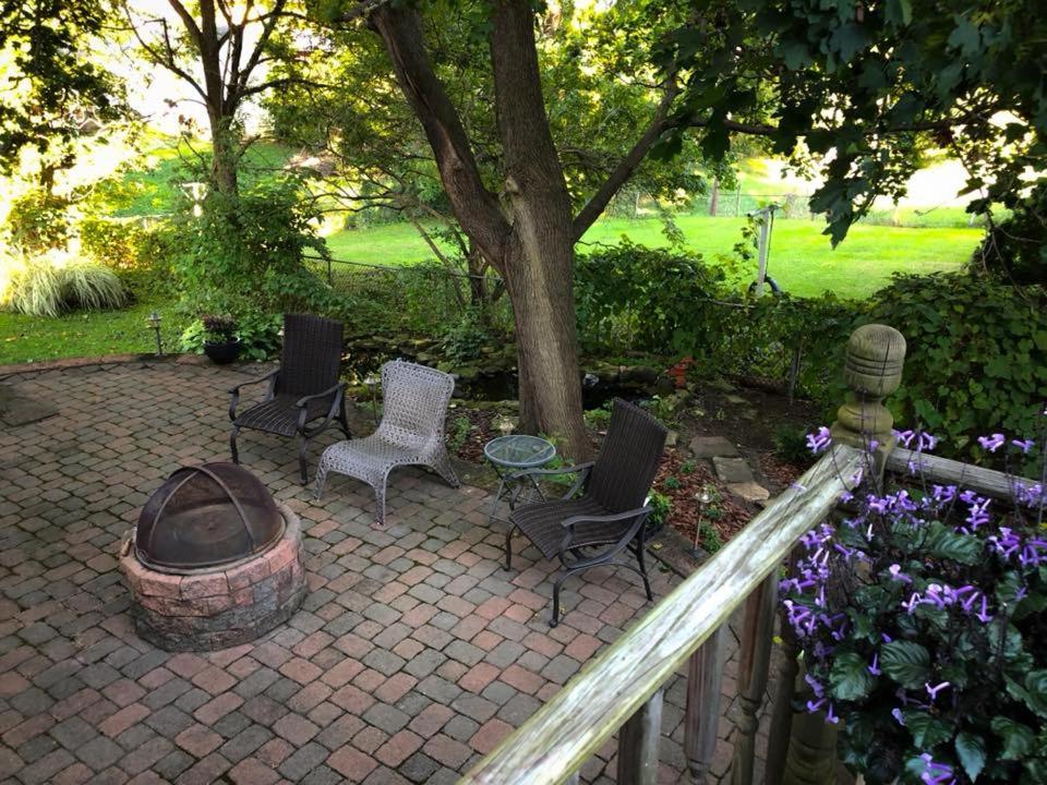 | Rose Heart Inn