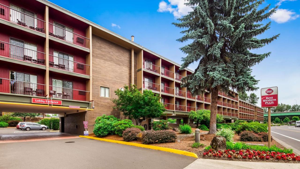 | Best Western Plus Rivershore Hotel