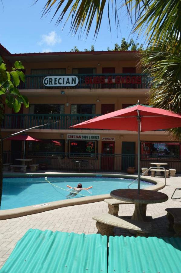  | Ft. Lauderdale Beach Resort Hotel