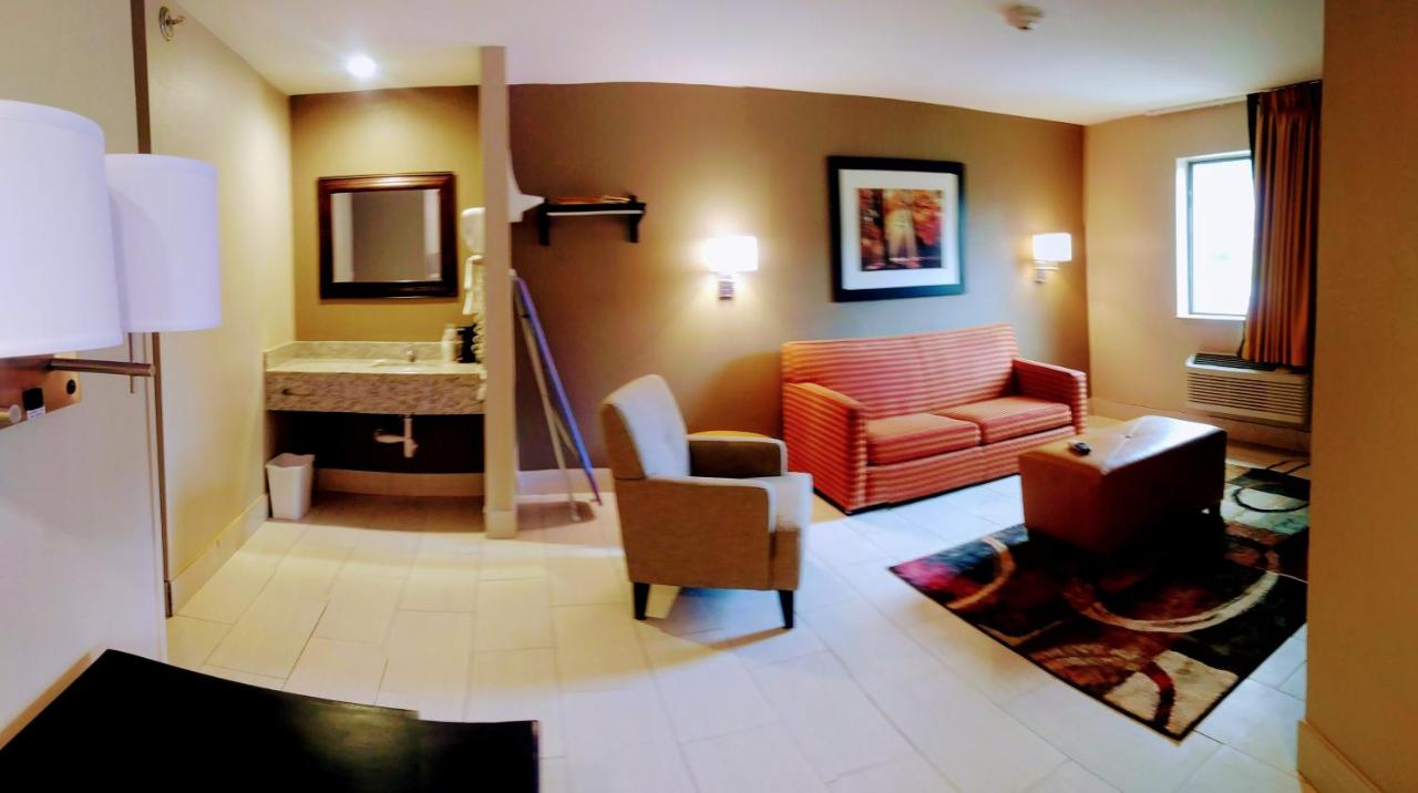 | Super 8 by Wyndham Portsmouth