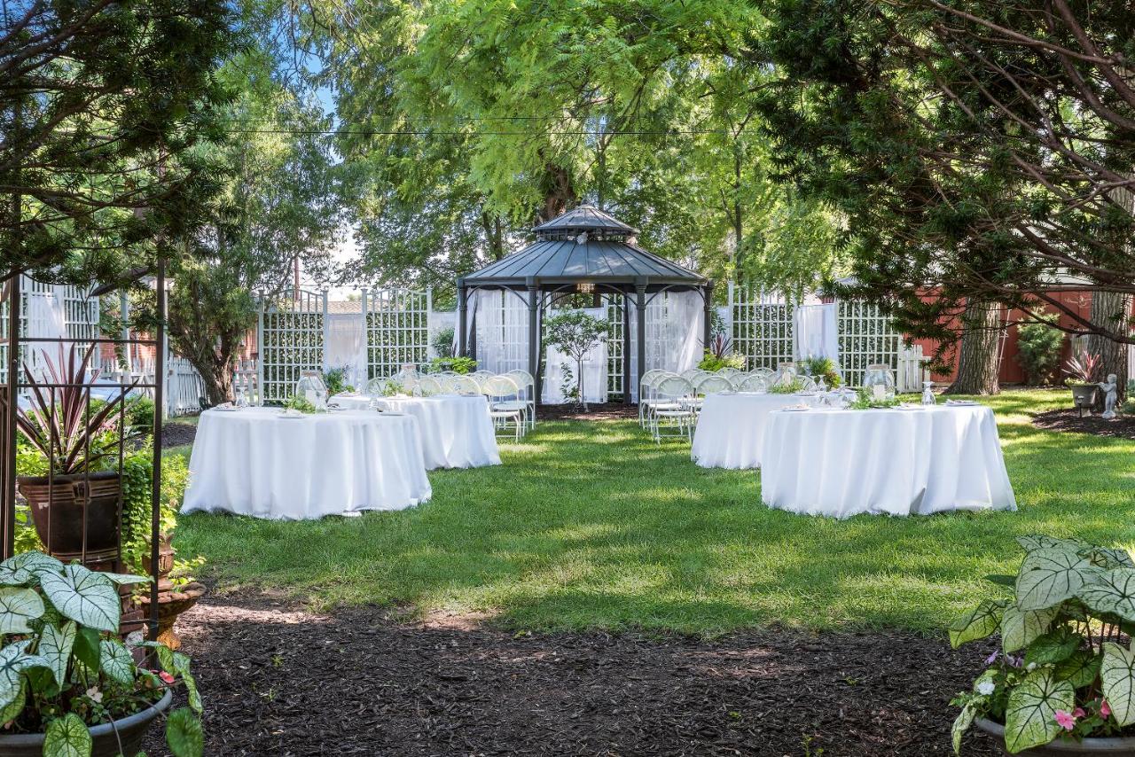  | Silver Heart Inn & Cottages