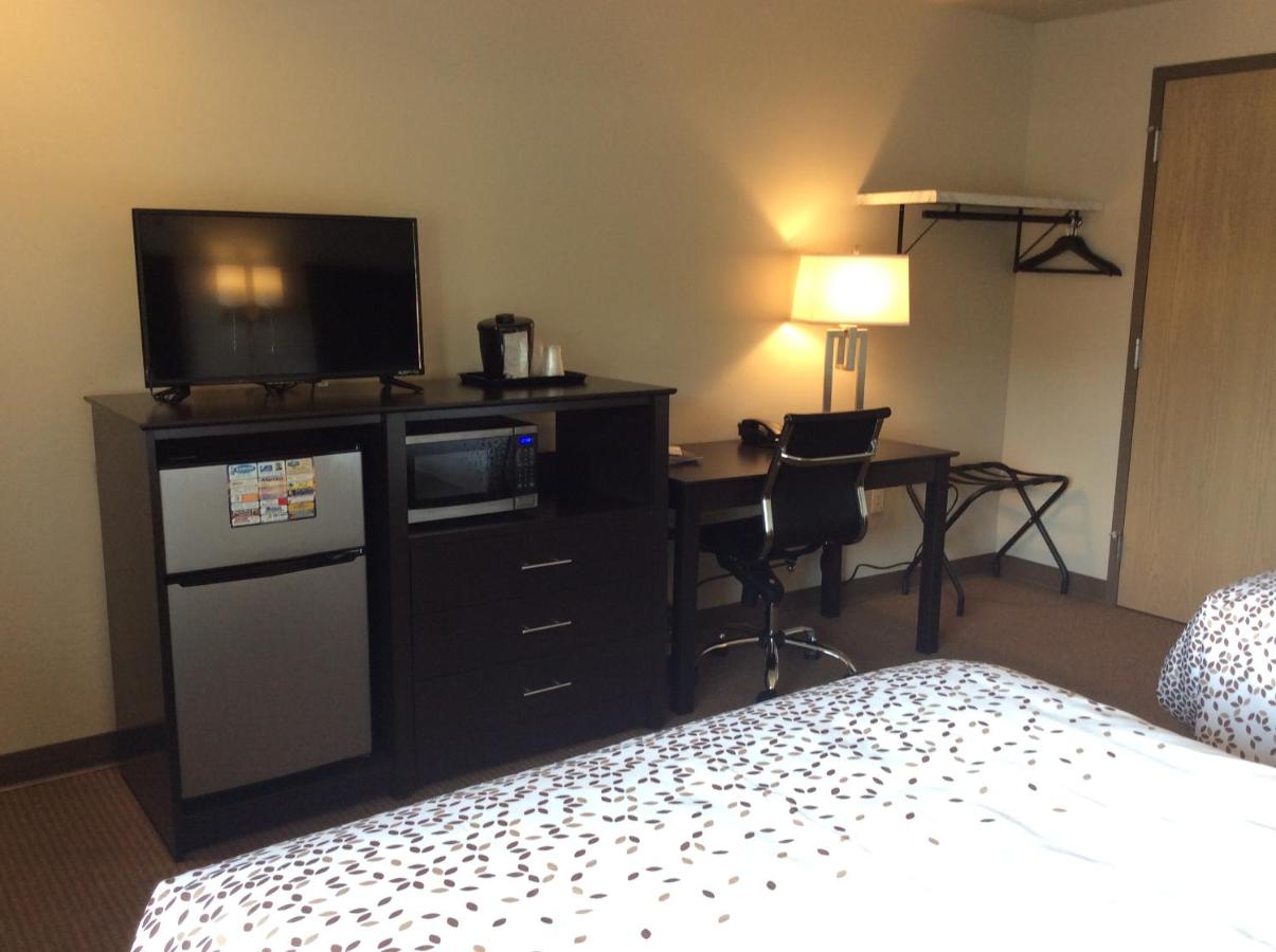  | Scenic Shore Inn