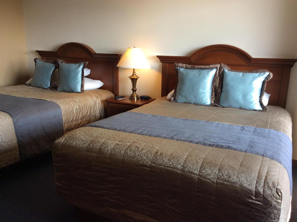 | Scenic Shore Inn