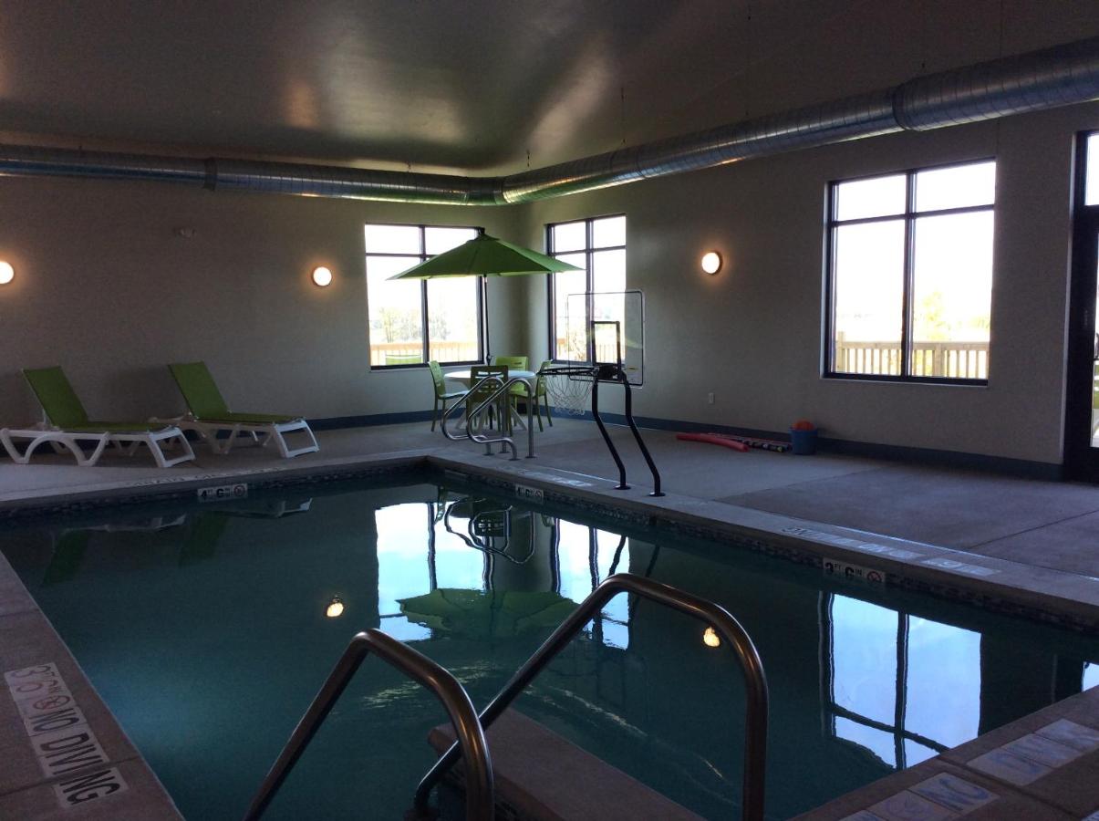 | Scenic Shore Inn