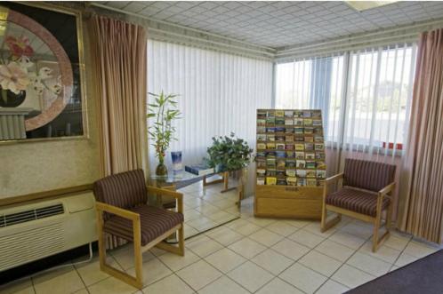 | Executive Inn