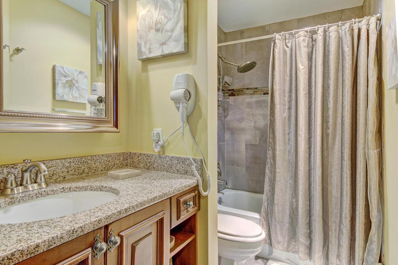 Deluxe Studio at River Mountain Lodge, A Vail Resorts Property