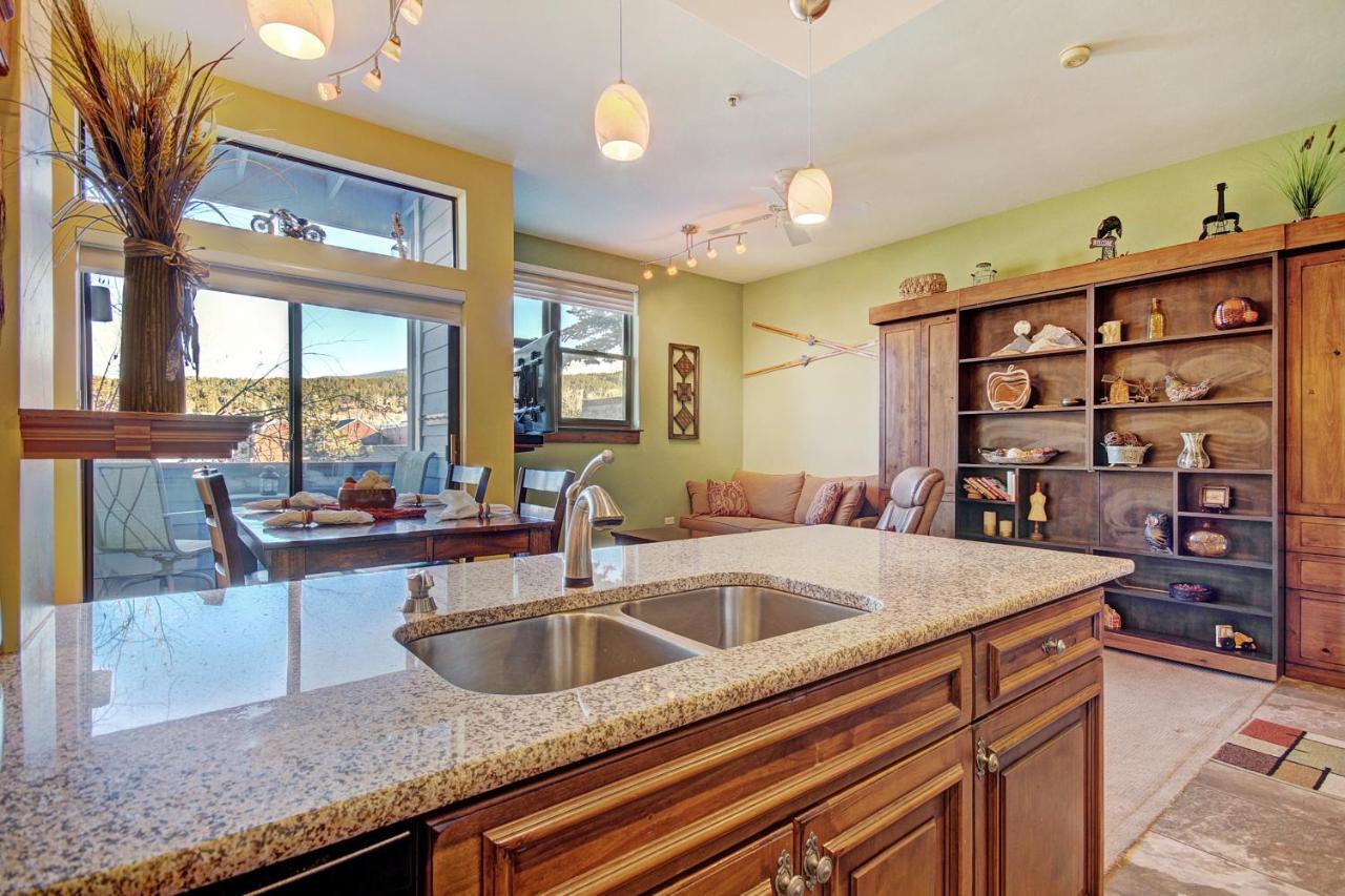 Deluxe Studio at River Mountain Lodge, A Vail Resorts Property