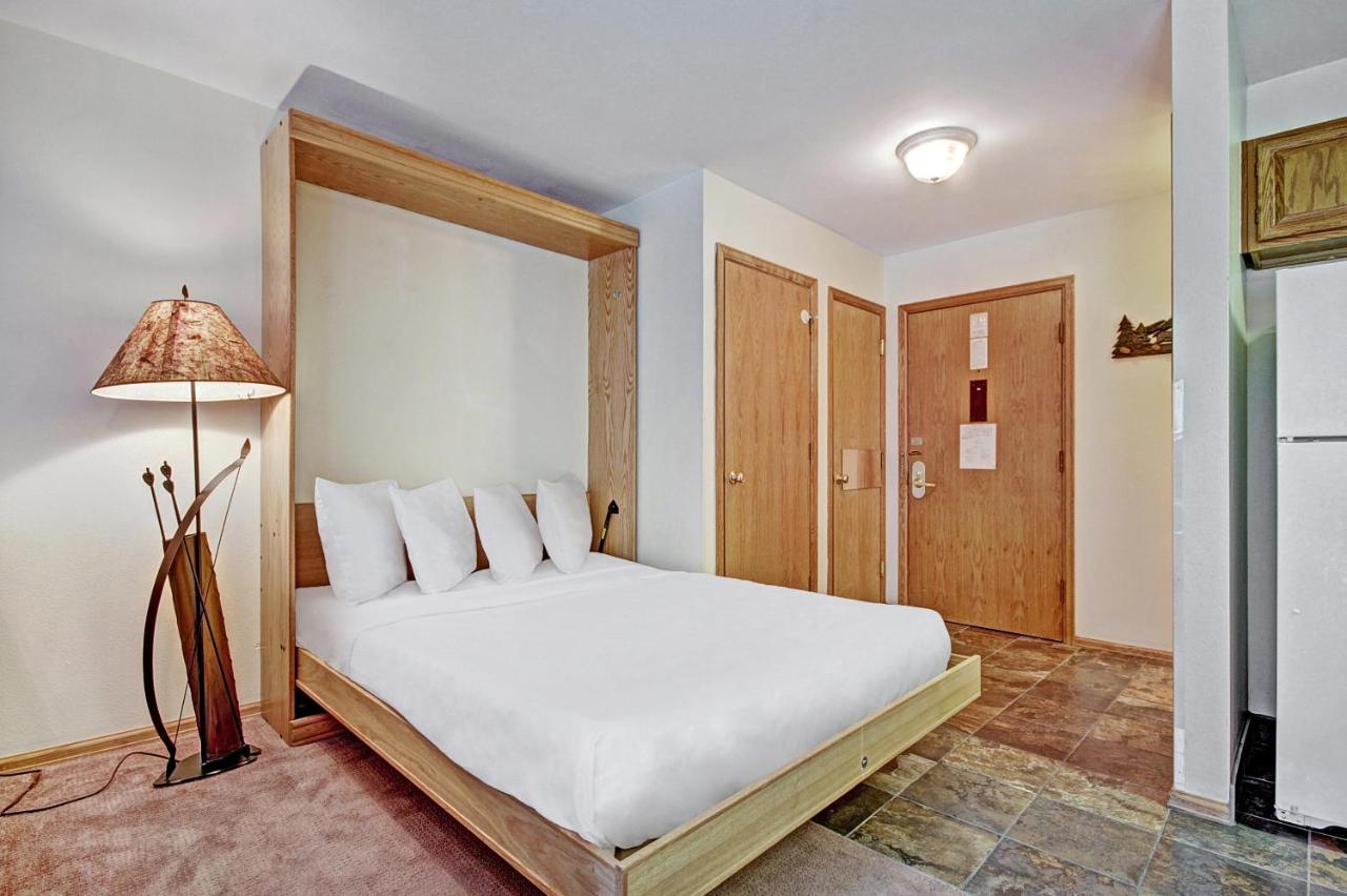 Studio Apartment at River Mountain Lodge, A Vail Resorts Property