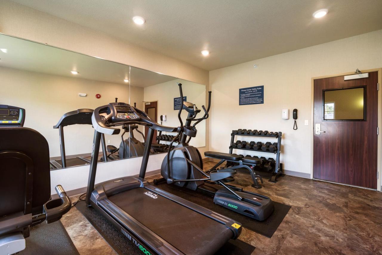 | Cobblestone Hotel & Suites - Victor