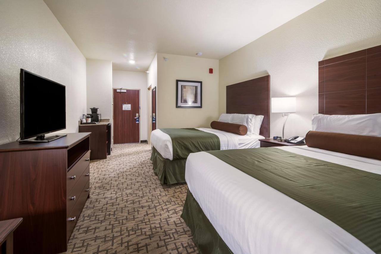 | Cobblestone Hotel & Suites - Victor