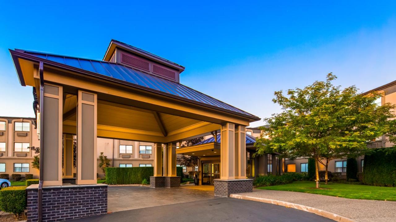 | Best Western Plus Plaza Hotel & Conference Center